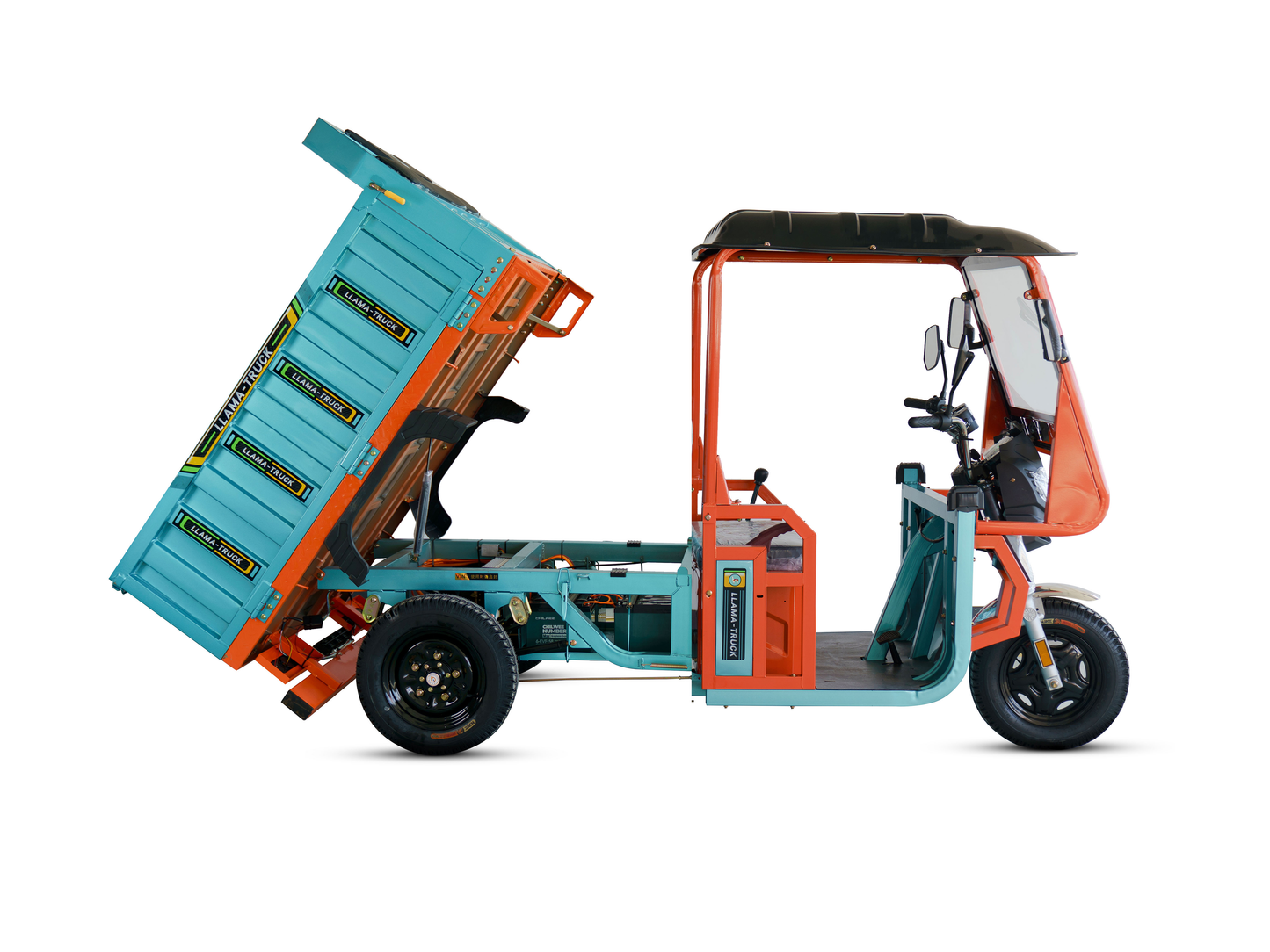 LLAMA Truck Blaze (Fully Assembled)