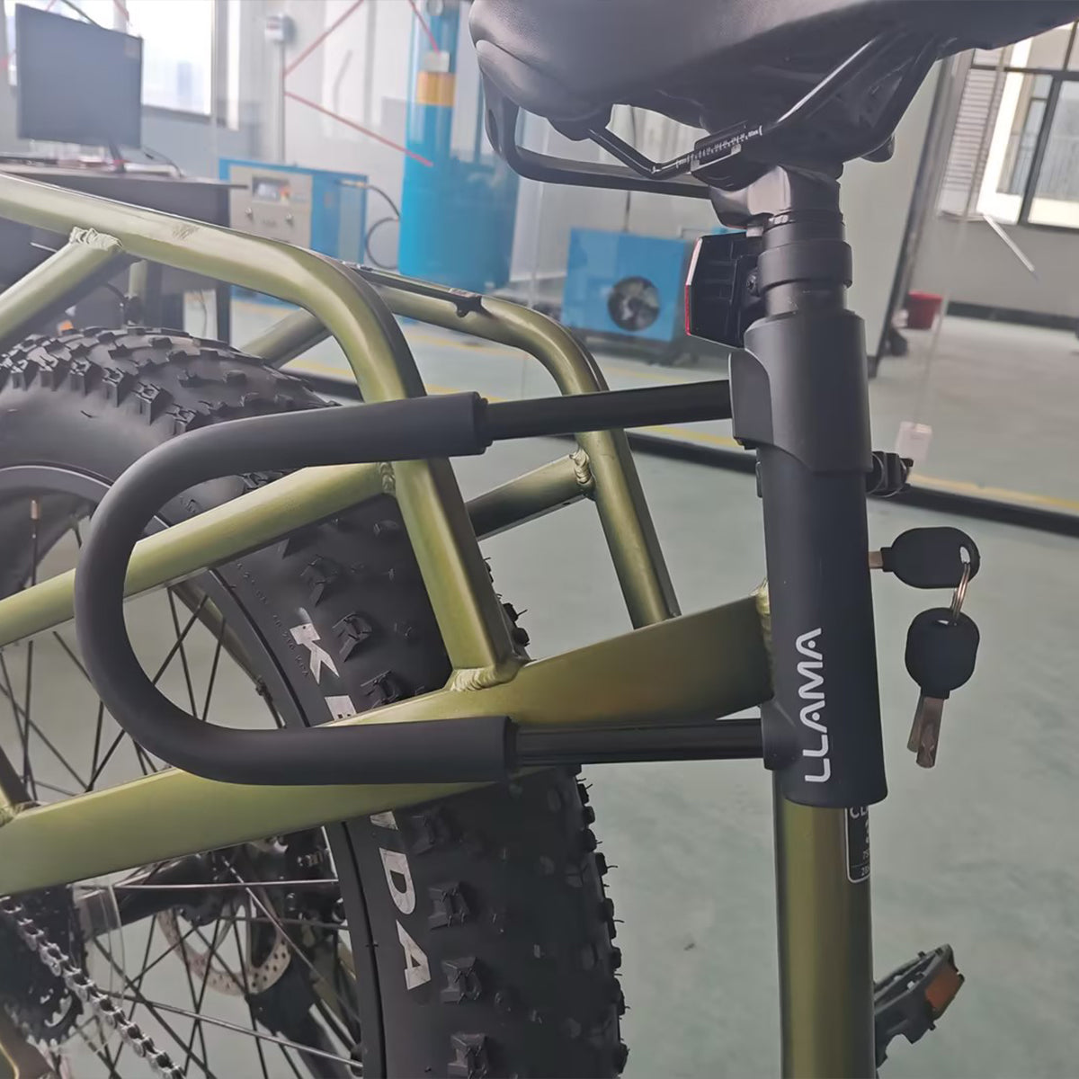 LLAMA TRUCK Heavy-Duty Portable Bike Lock Set
