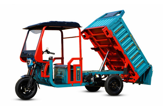 LLAMA Truck Blaze (Fully Assembled)