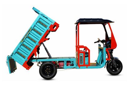 LLAMA Truck Blaze (Fully Assembled)