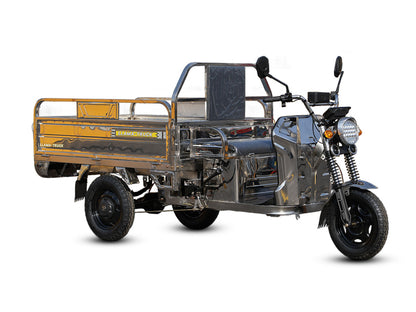 LLAMA Truck Platinum (Fully Assembled)