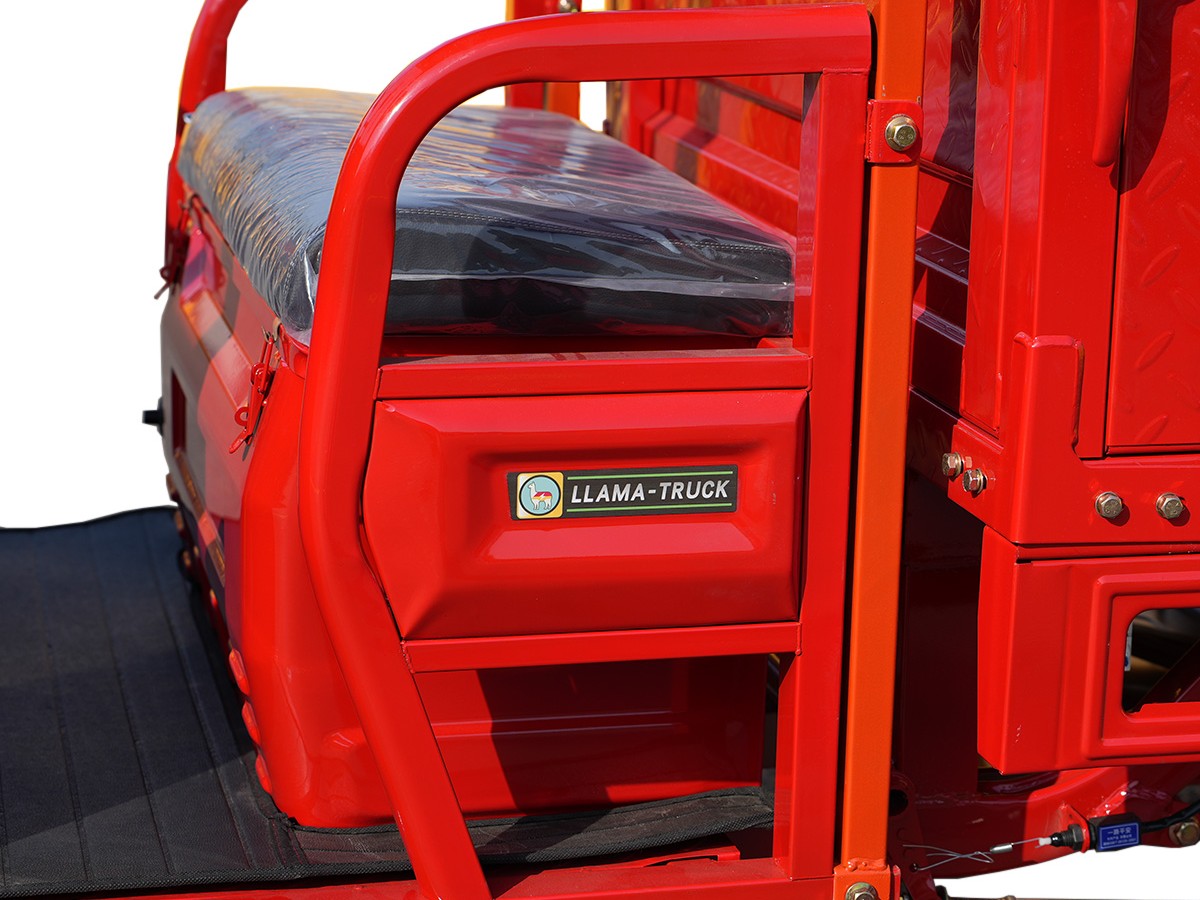 LLAMA Truck Vector (Assembled in USA)